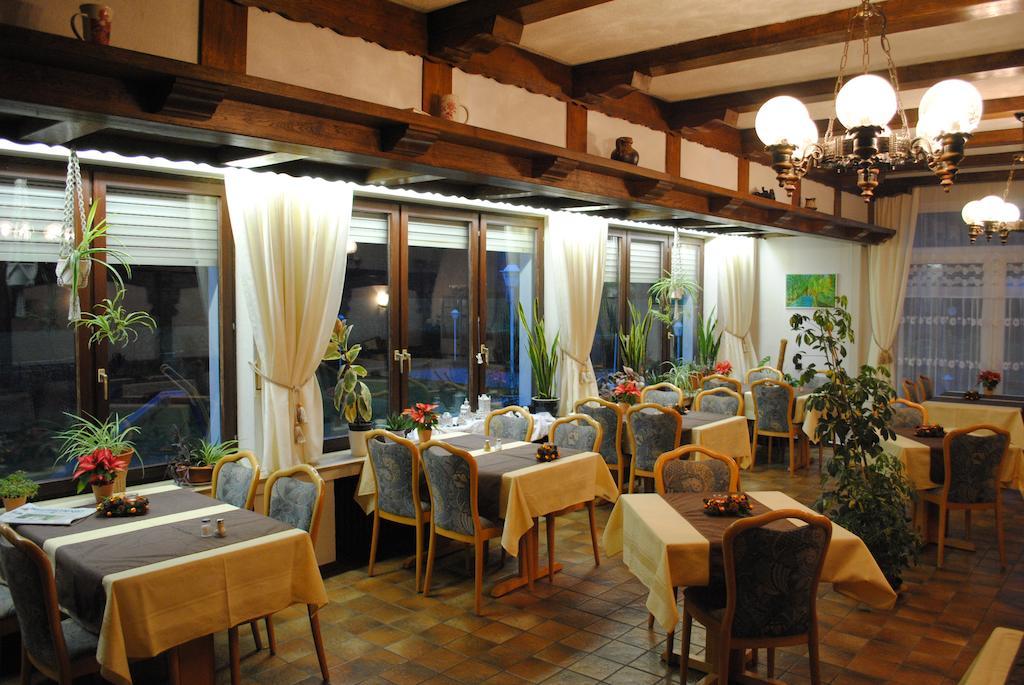 Gasthof Zum Diemeltal Marsberg Exterior photo